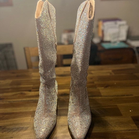 Alter’d State’s Nashville Crystal boots - Picture 2 of 6